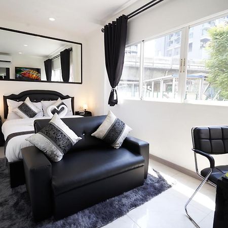 Thonglor Suites Hotel Банкок Екстериор снимка