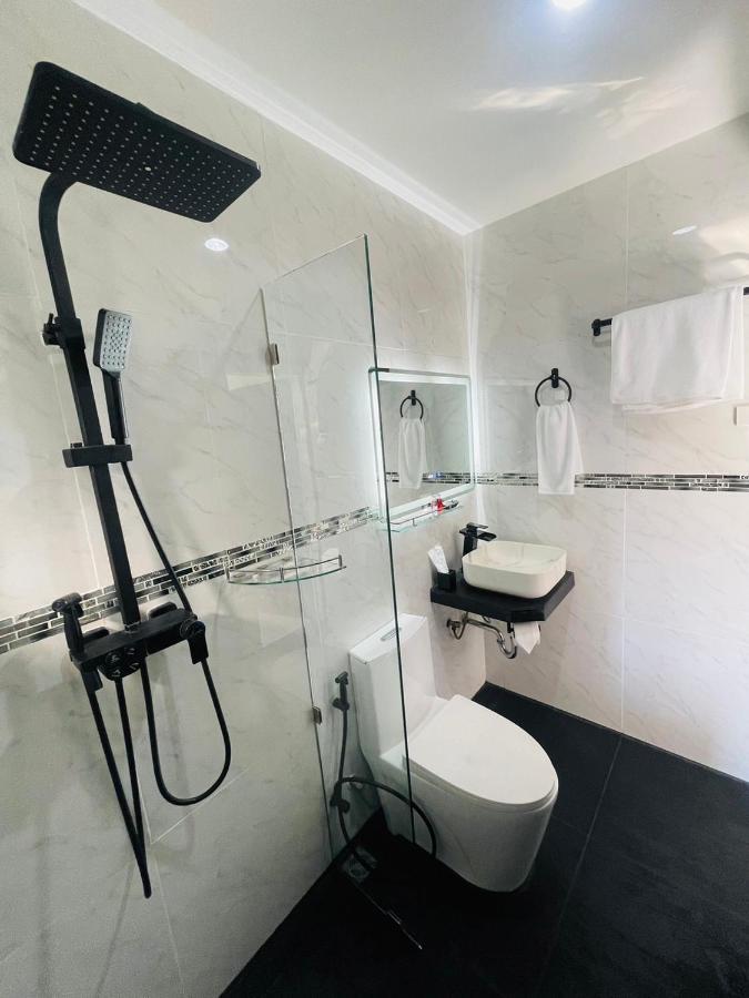 Thonglor Suites Hotel Банкок Екстериор снимка