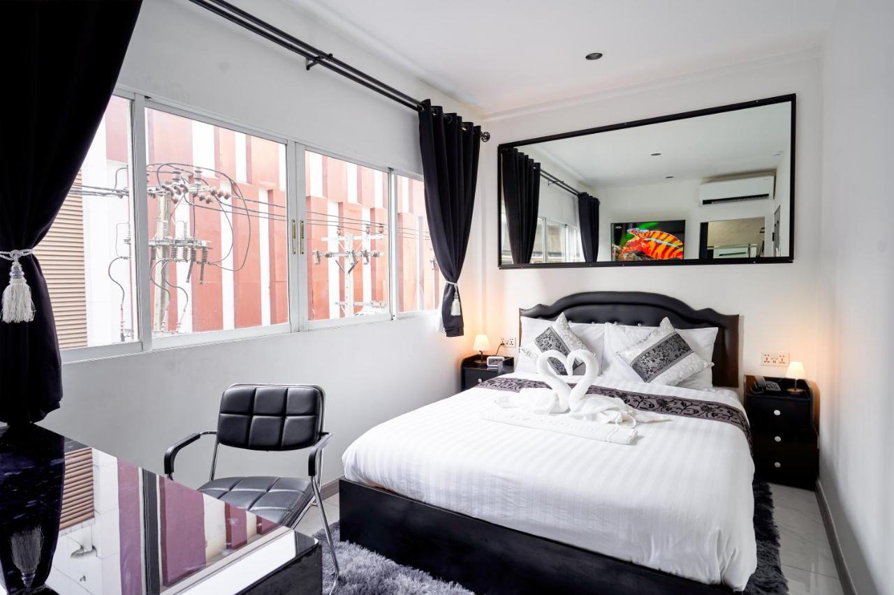 Thonglor Suites Hotel Банкок Екстериор снимка