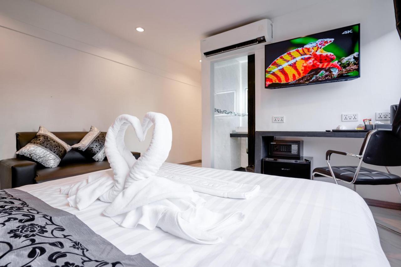 Thonglor Suites Hotel Банкок Екстериор снимка