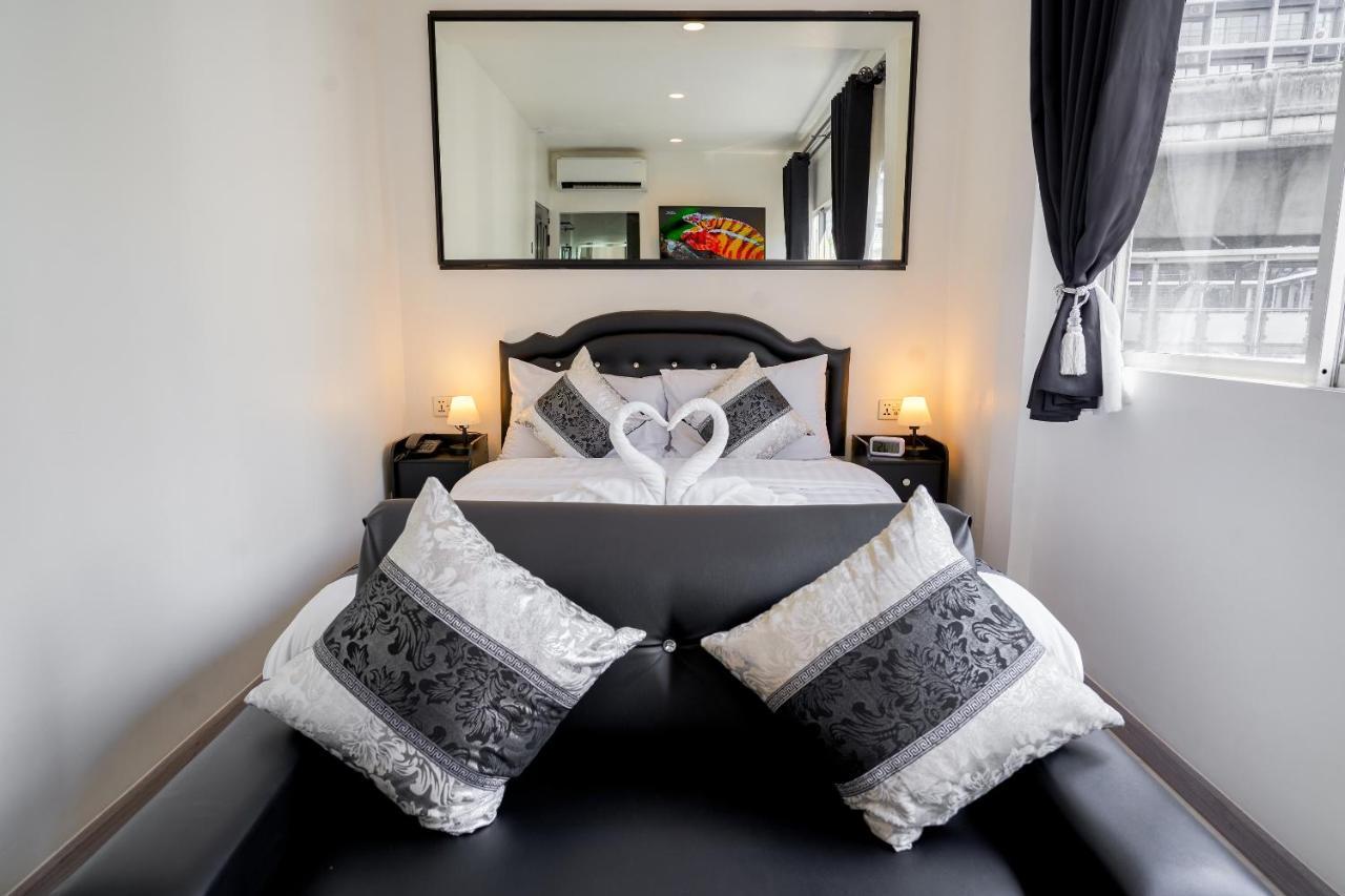 Thonglor Suites Hotel Банкок Екстериор снимка