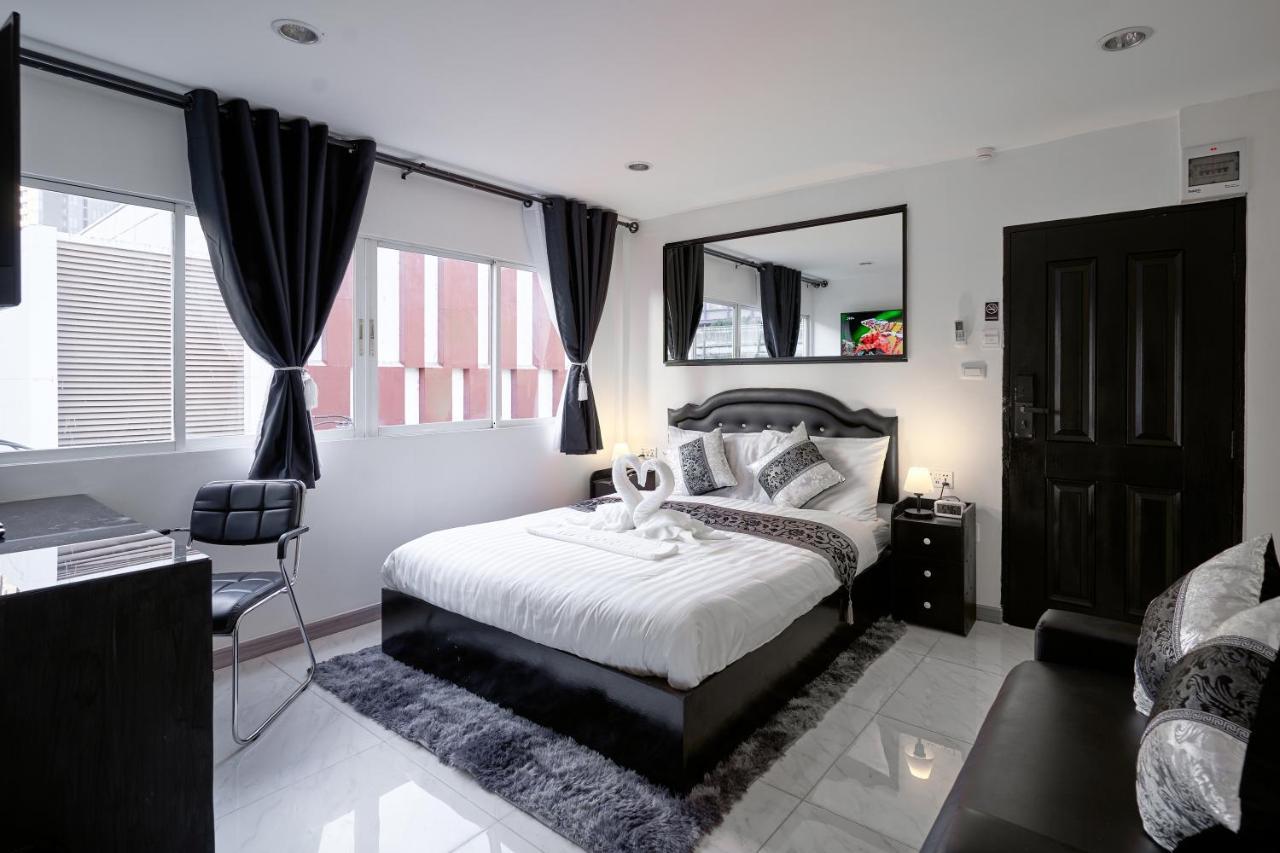 Thonglor Suites Hotel Банкок Екстериор снимка