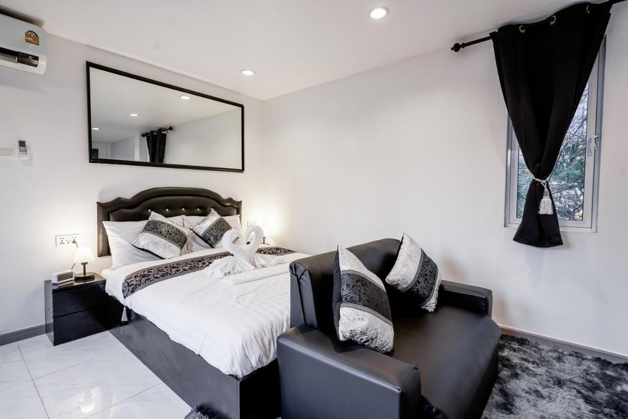 Thonglor Suites Hotel Банкок Екстериор снимка
