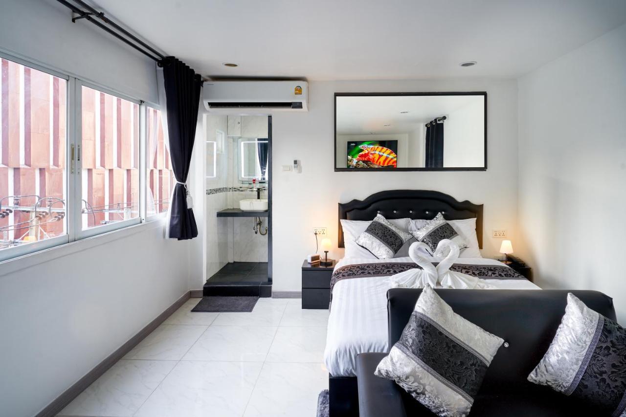 Thonglor Suites Hotel Банкок Екстериор снимка