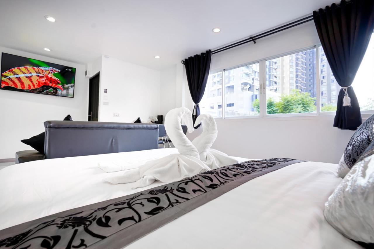 Thonglor Suites Hotel Банкок Екстериор снимка